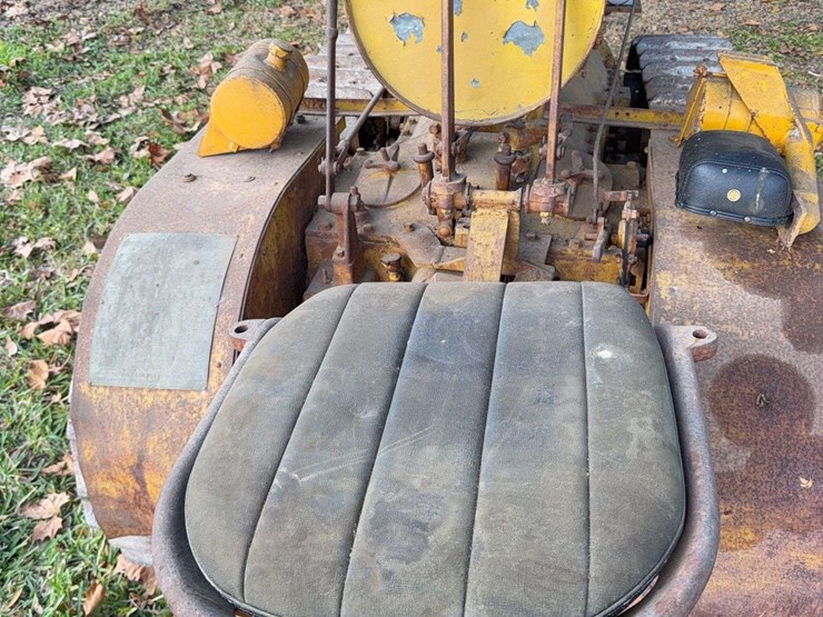 caterpillar-thirty-image-26