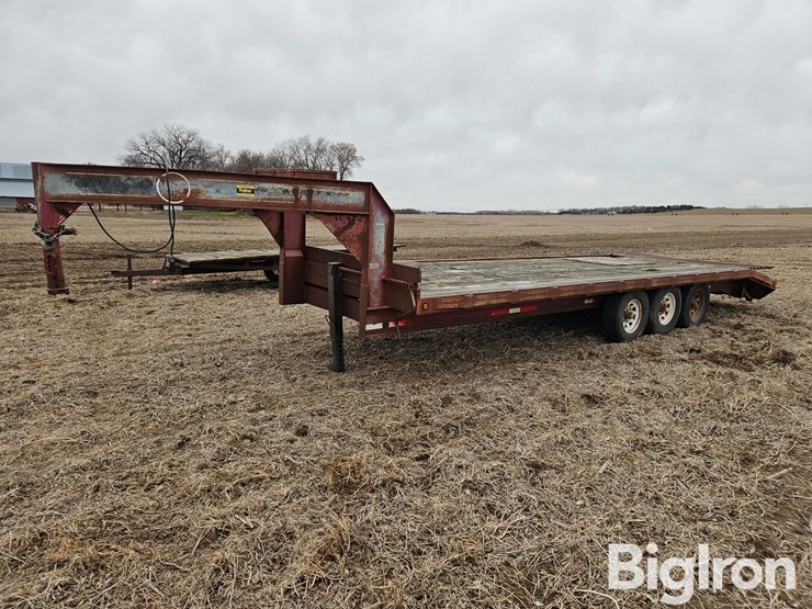 26'-tri/a-gooseneck-flatbed-trailer-image-1