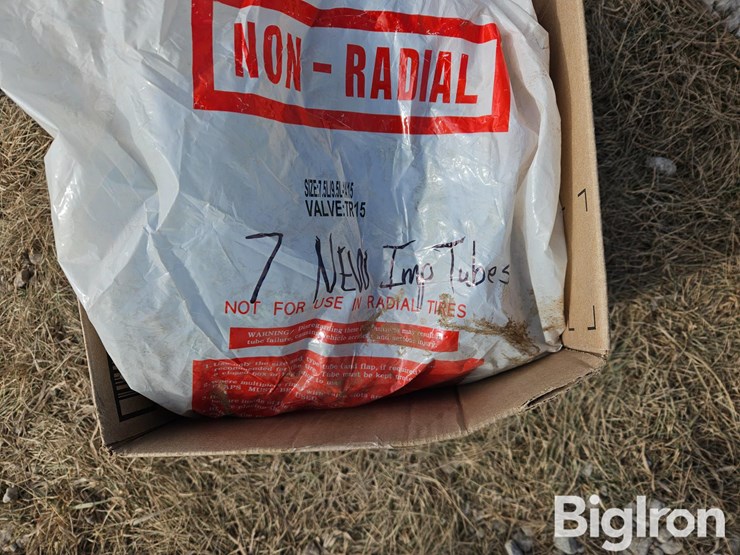 15"-implement-tires-&-tubes-image-11