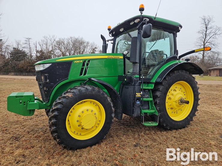 2015-john-deere-7210r-image-1