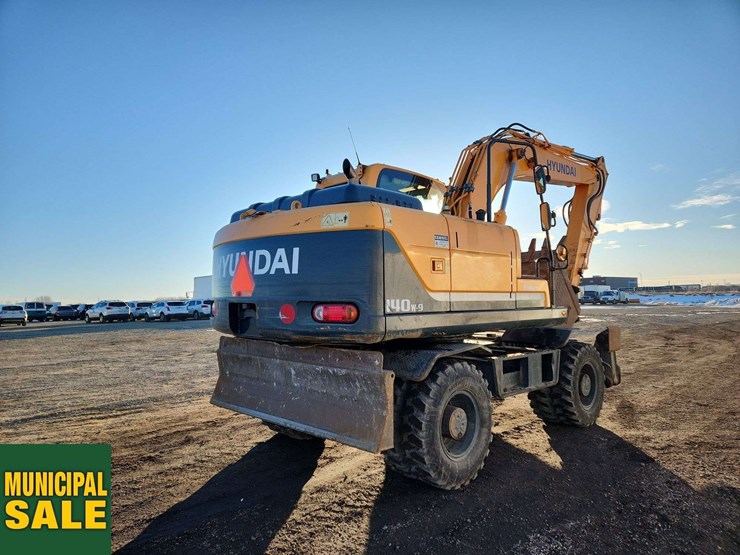 2012-hyundai-r140-w-9-excavator-image-33