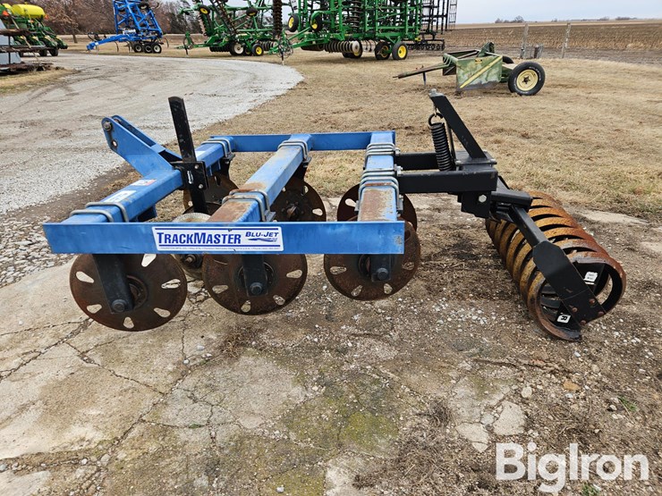 blu-jet-track-master-image-8