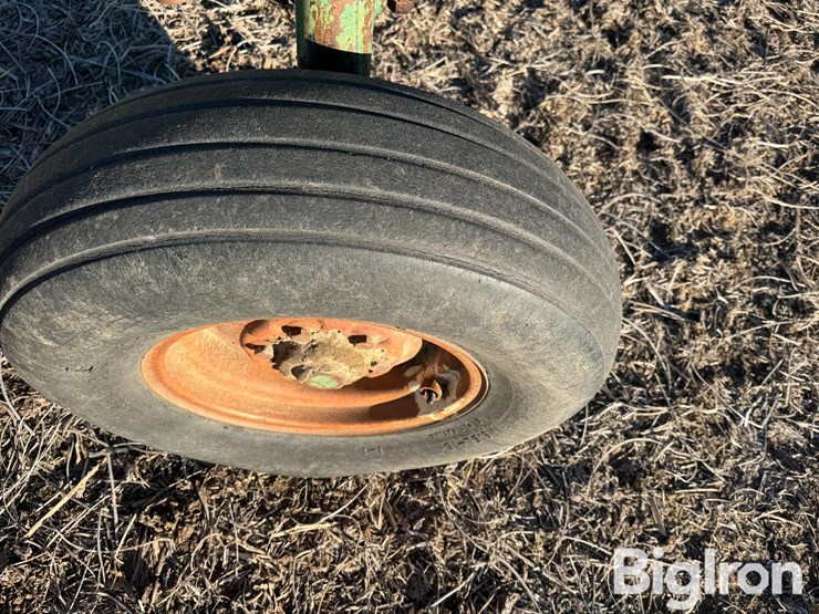 1965-oliver-1650-image-16