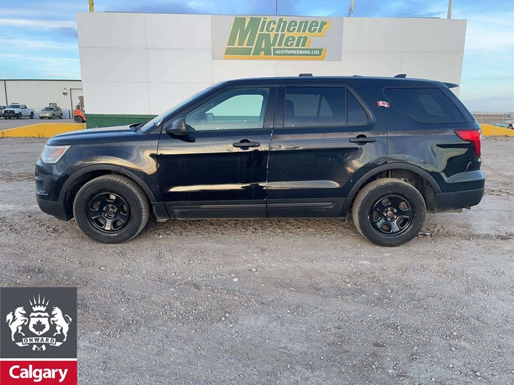 2017-ford-explorer-image-6