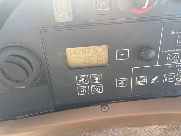 john-deere-8330-image-16