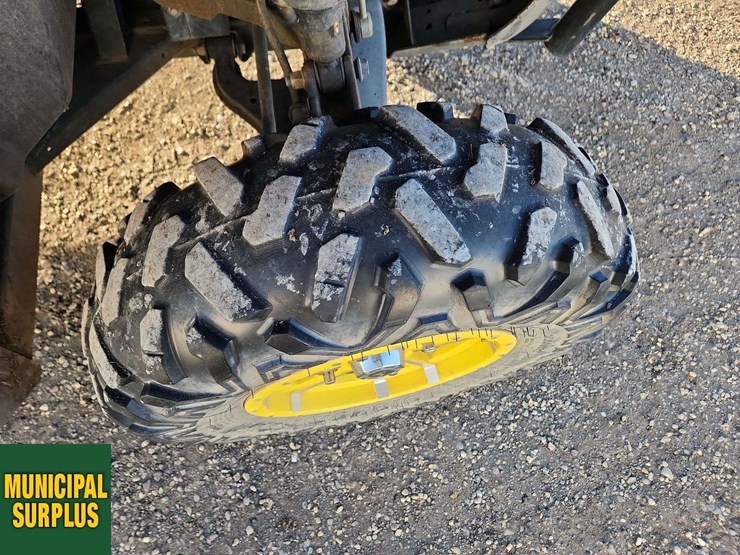 john-deere-gator-image-26