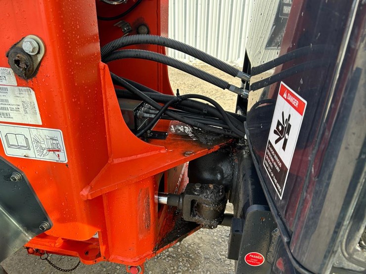 2021-kubota-r530-image-15