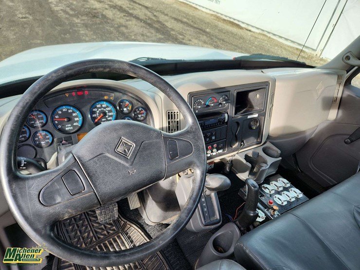 2008-international-durastar-4300-image-16