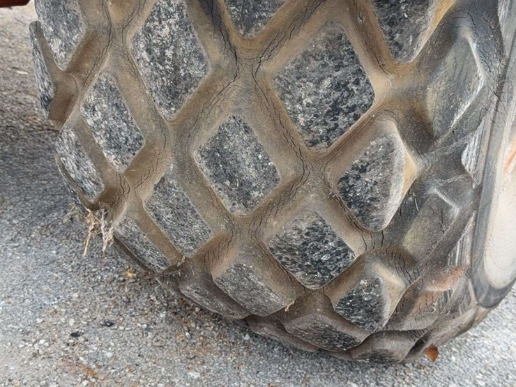 minneapolis-moline-g705-image-39