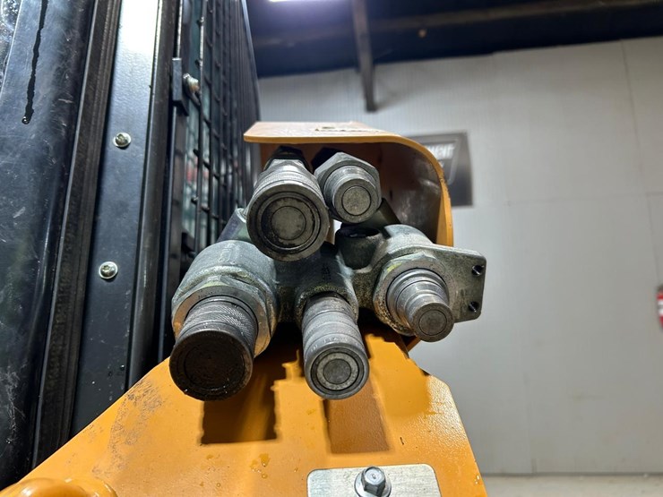 2021-case-tr310b-image-11