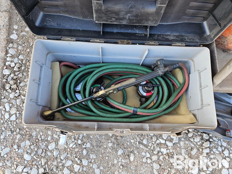torch-tanks,-hose-&-regulators-image-8