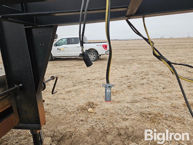 2010-neil-20'-t/a-gooseneck-nurse-tank/sprayer-trailer-w/duals-image-12