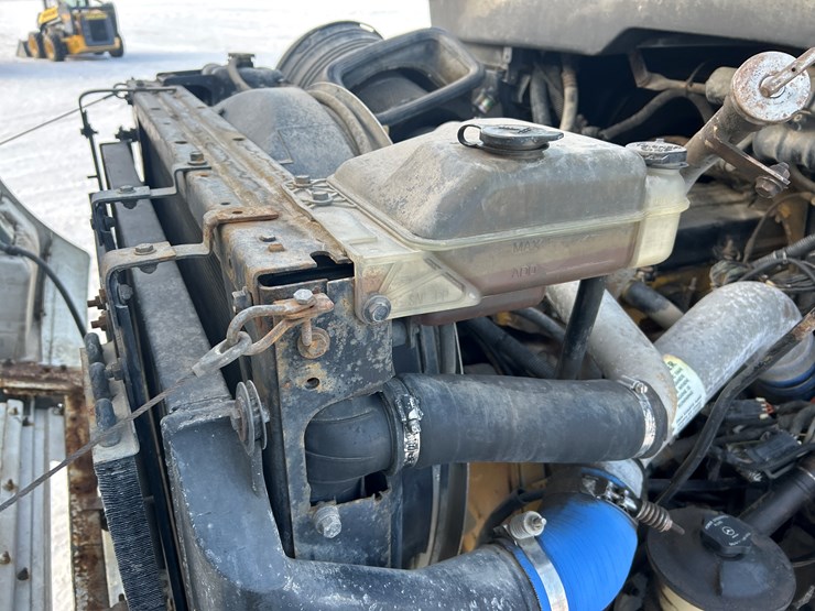 2004-international-7600-image-48