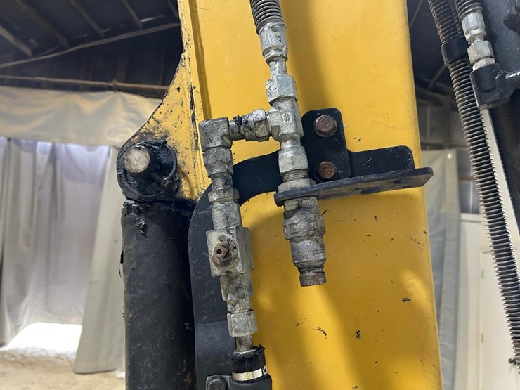 2016-caterpillar-305.5e2-image-9