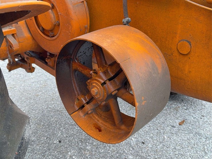 minneapolis-moline-ztu-image-23