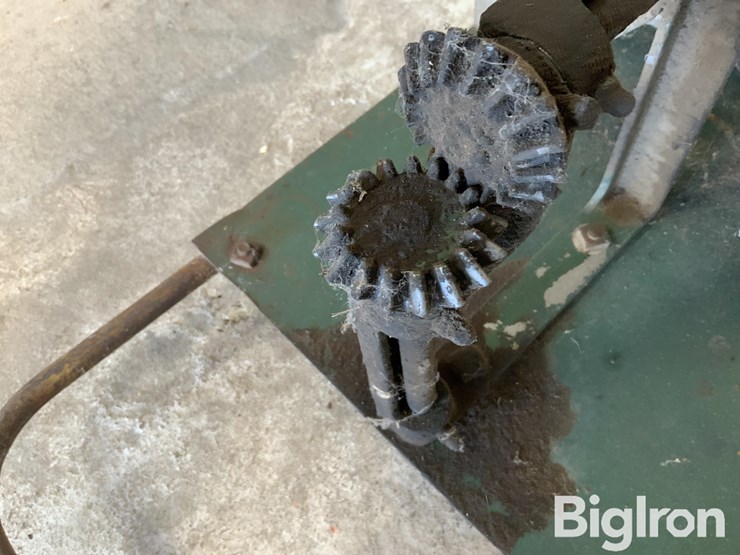 garber-power-grass-seeder-image-9