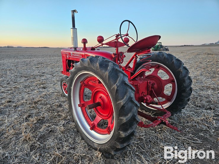 1940-farmall-h-2wd-tractor-image-7