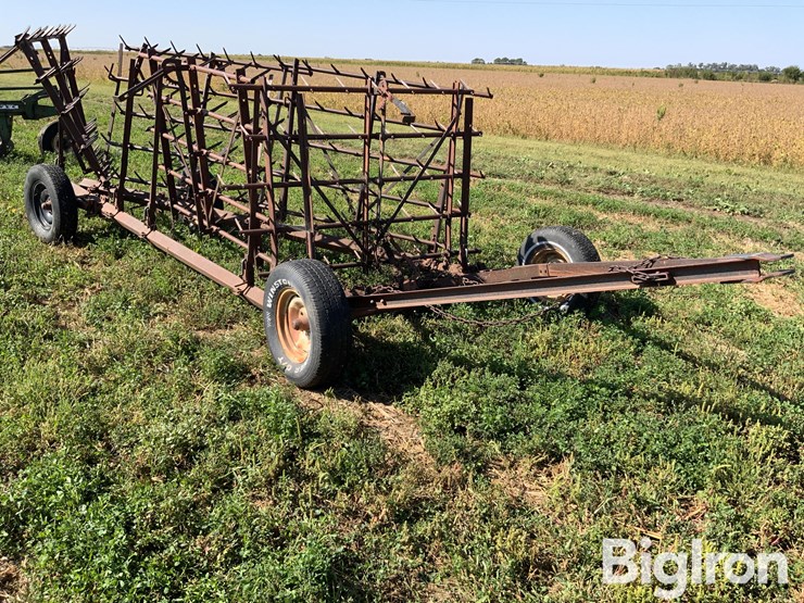 30’-5-section-folding-spiked-tooth-harrow-image-2