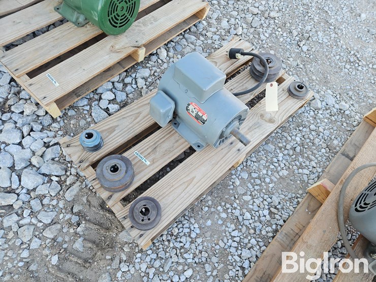 dayton-3-hp-electric-motor-image-6