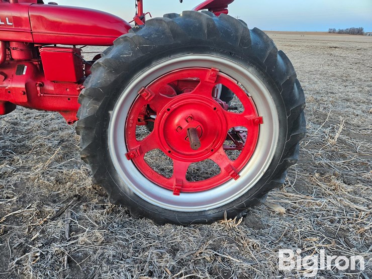 1940-farmall-h-2wd-tractor-image-20