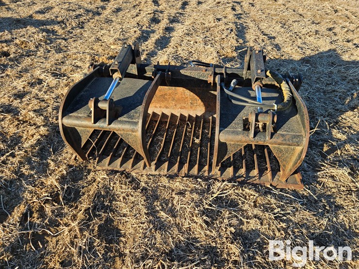 piranha-hd-dual-grapple-rock/-bruck-grapple-skid-steer-attachment-image-2