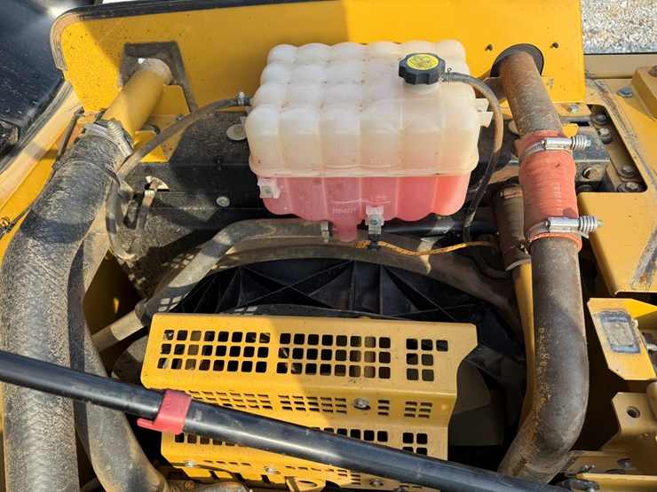 caterpillar-323fl-image-33