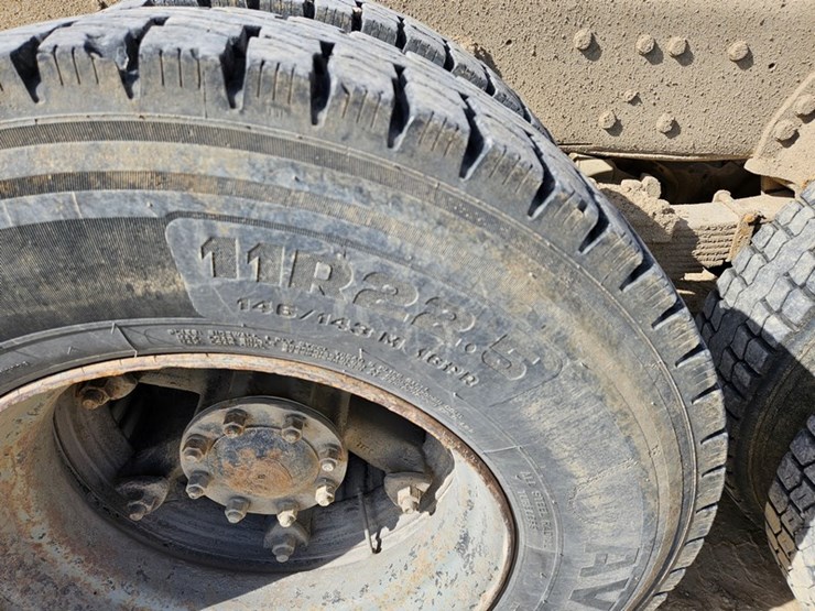 1989-ford-l9000-image-27