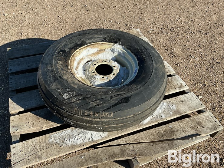 9.00-16-tire-&-rim-image-4