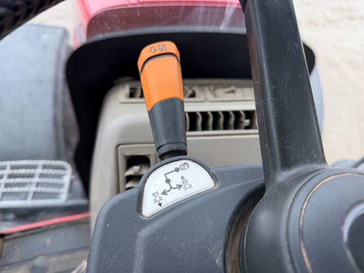 case-ih-235-image-63