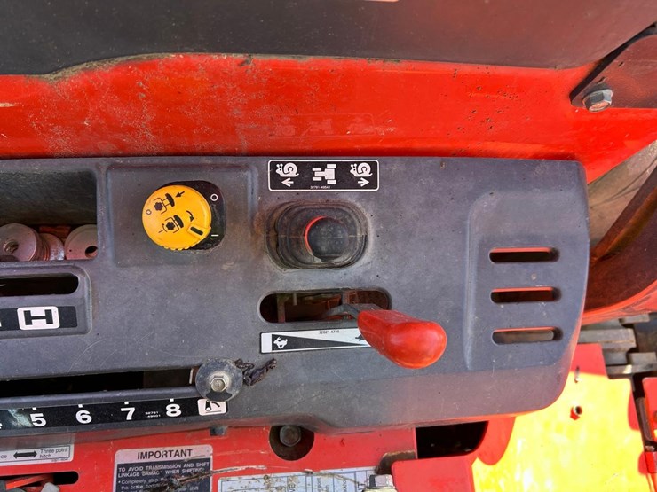 2019-kubota-m62-image-23