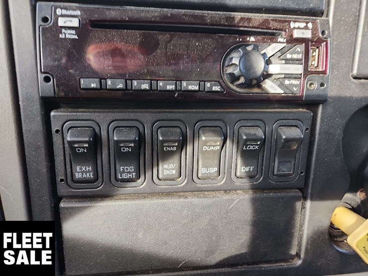 2015-international-durastar-4300-image-14