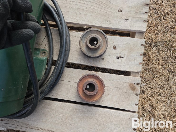 dayton-7.5-hp-3-phase-electric-motor-image-8