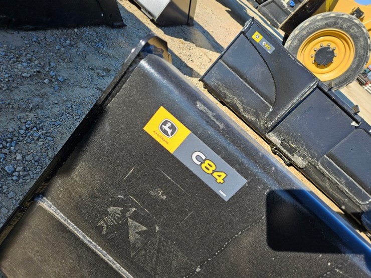 john-deere-84-image-9