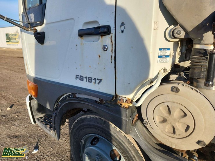 2004-hino-fb1817-image-29