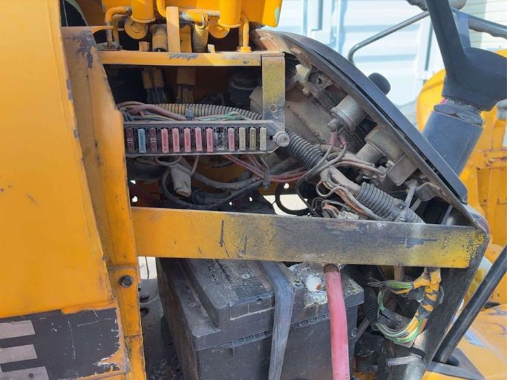 john-deere-2155-image-12