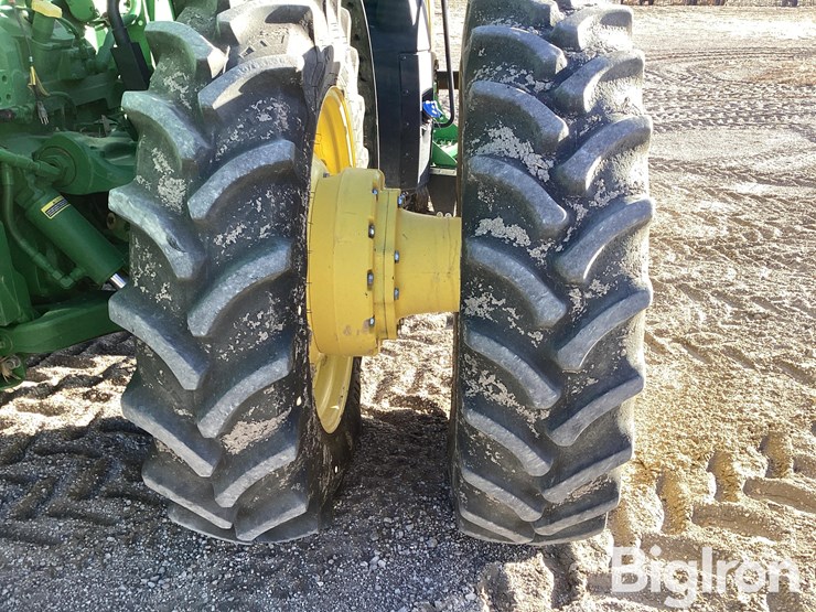 2020-john-deere-8370r-image-19