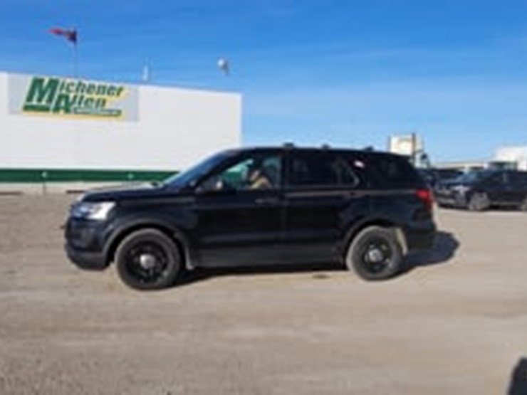 2018-ford-explorer-image-5