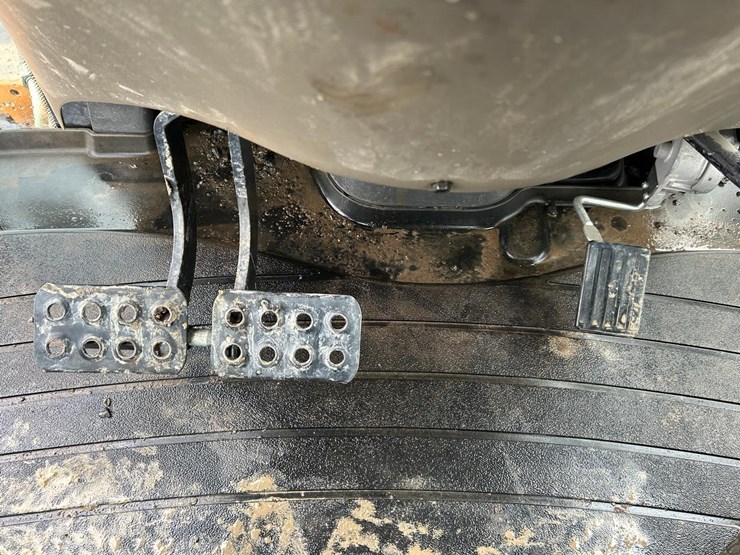 2016-case-580n-image-23