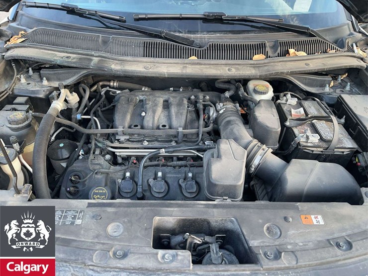 2017-ford-explorer-image-24