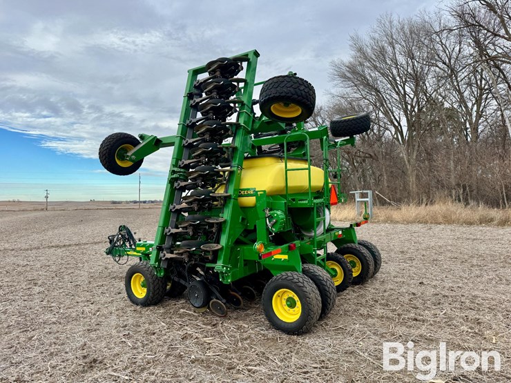 2013-john-deere-1990-image-7