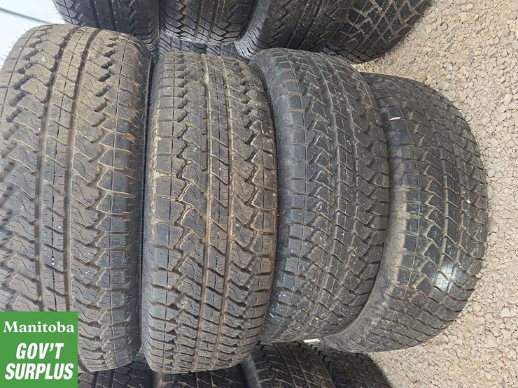 set-of-4-bridgestone-dueler-a/t-265/70/17-image-2