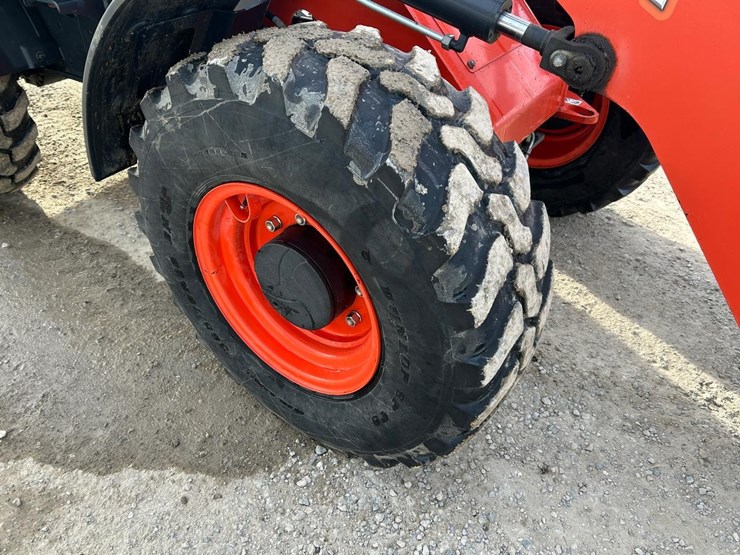 2021-kubota-r530-image-11