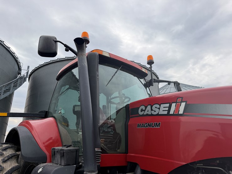 case-ih-235-image-38