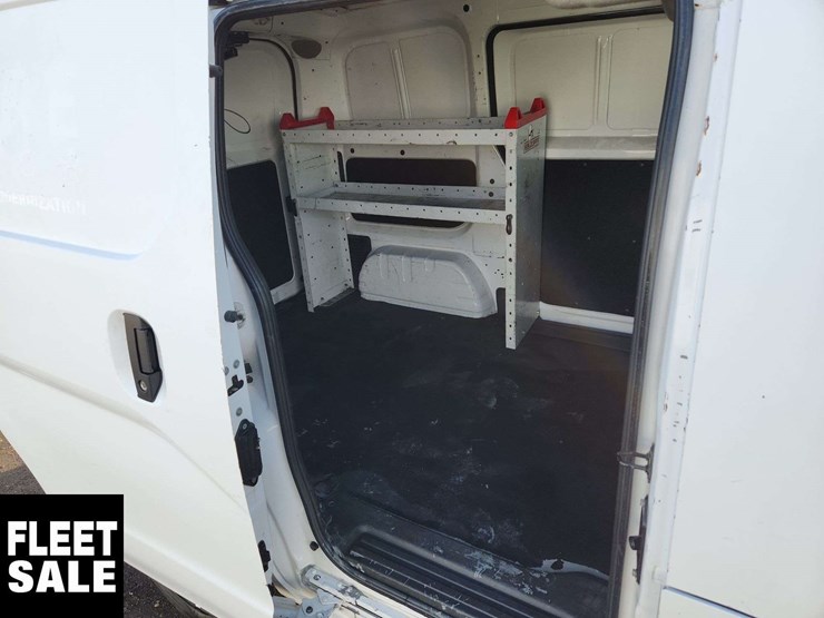 2018-nissan-nv200-image-27