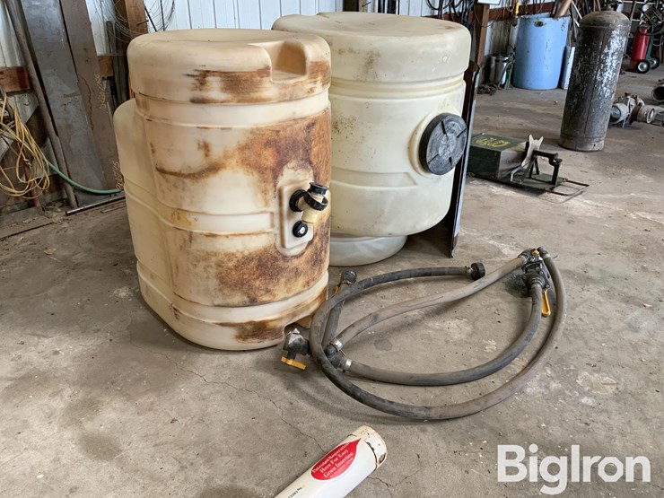 200-gallon-saddle-tanks-w/bracket-image-3