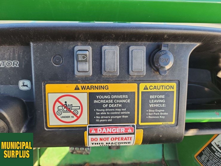 john-deere-gator-tx-image-17