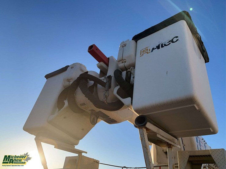 2013-international-workstar-7400-image-21