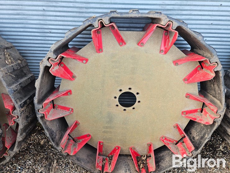 lindsay-nftrax-airless-pivot-tires-image-4