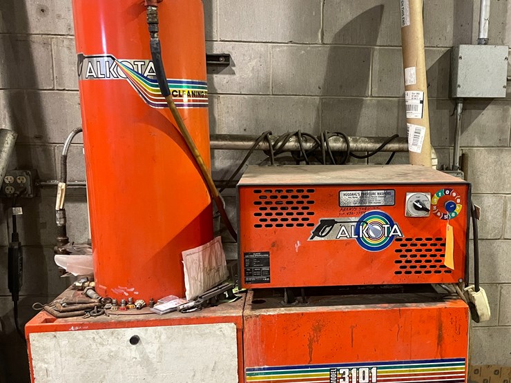 #5993-•-alkota-hot-water-pressure-washer-image-1