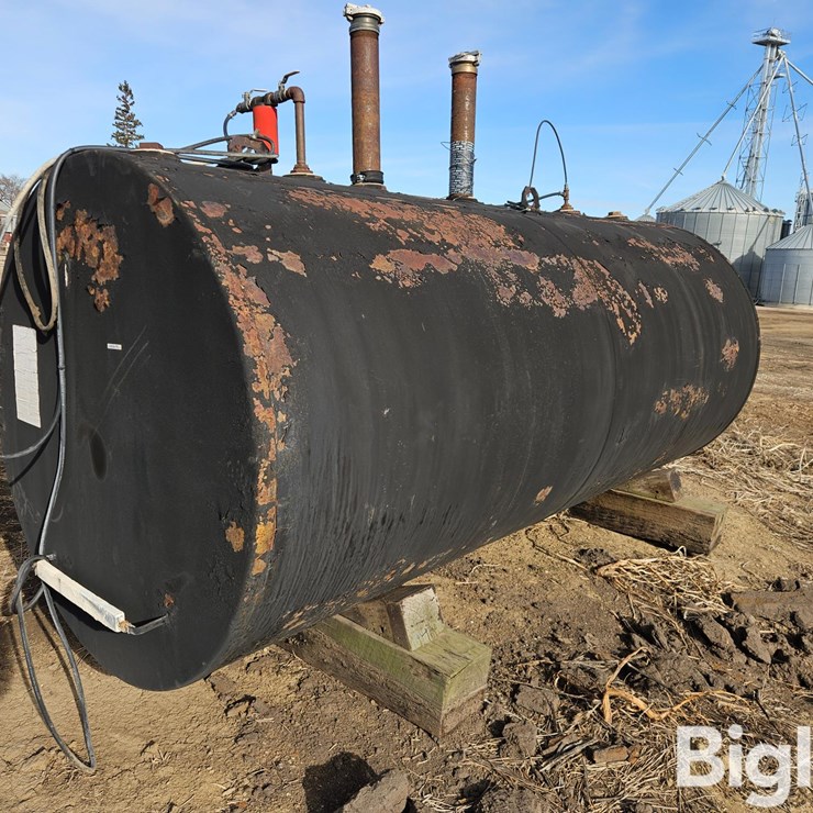 2000-Gallon Fuel Barrel